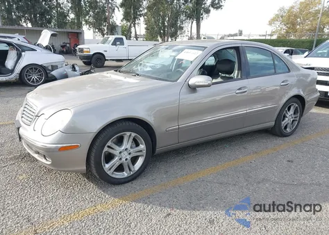 2006 Mercedes-Benz E 350 z USA, uszkodzony, nr VIN WDBUF56J96A848084
